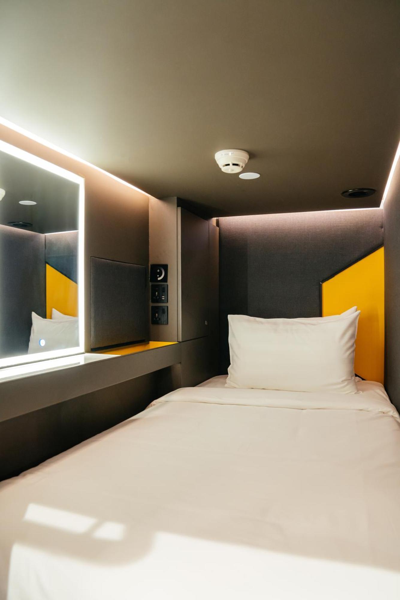 Capsuletransit Sleep Lounge Klia T1 Airport Hotel - Landside, Public Area At Lvl 5 Sepang Esterno foto